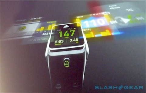 La Smart Watch d’Adidas. Image Slashgear.
